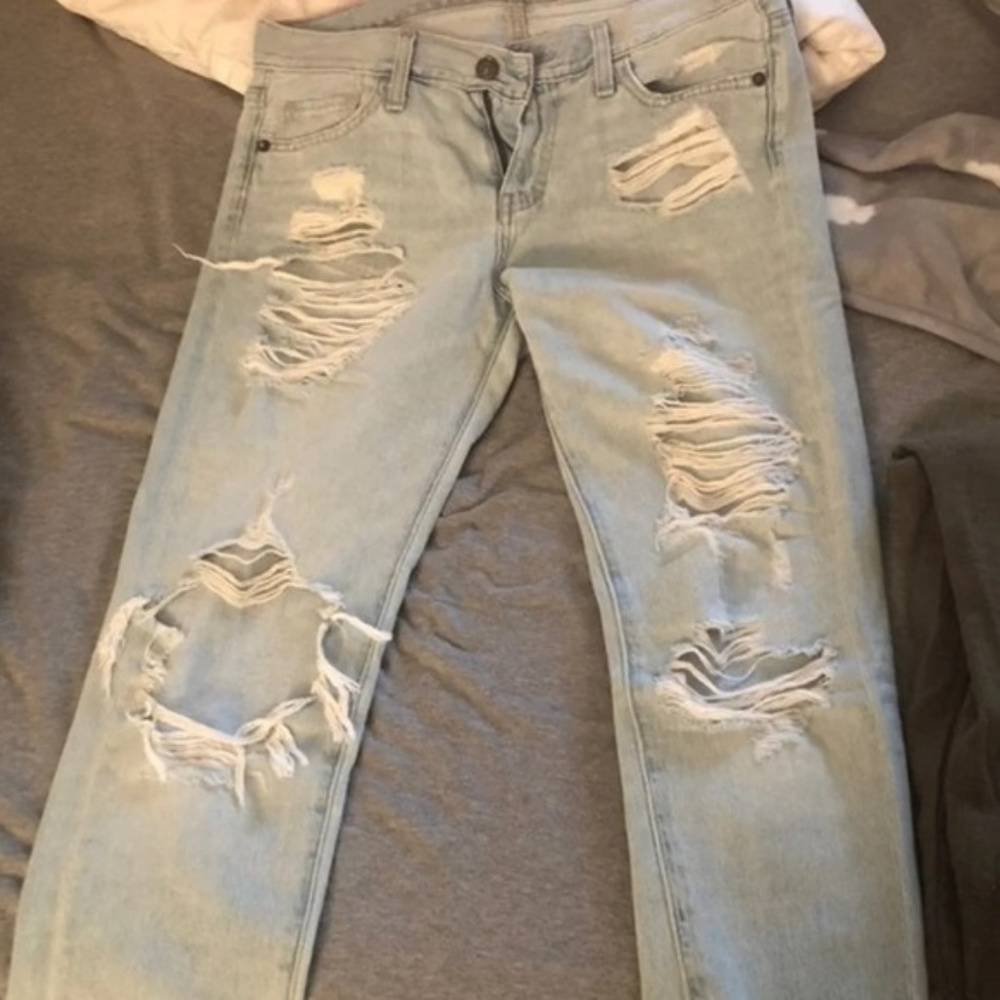 A&F Boyfriend Distressed Jeans - Picture 2 of 4